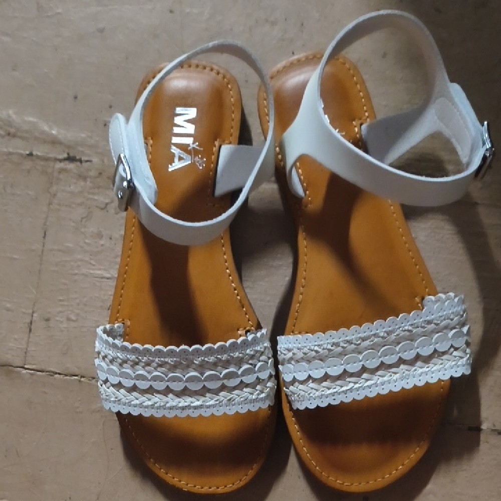 MIA White and Brown Sandals